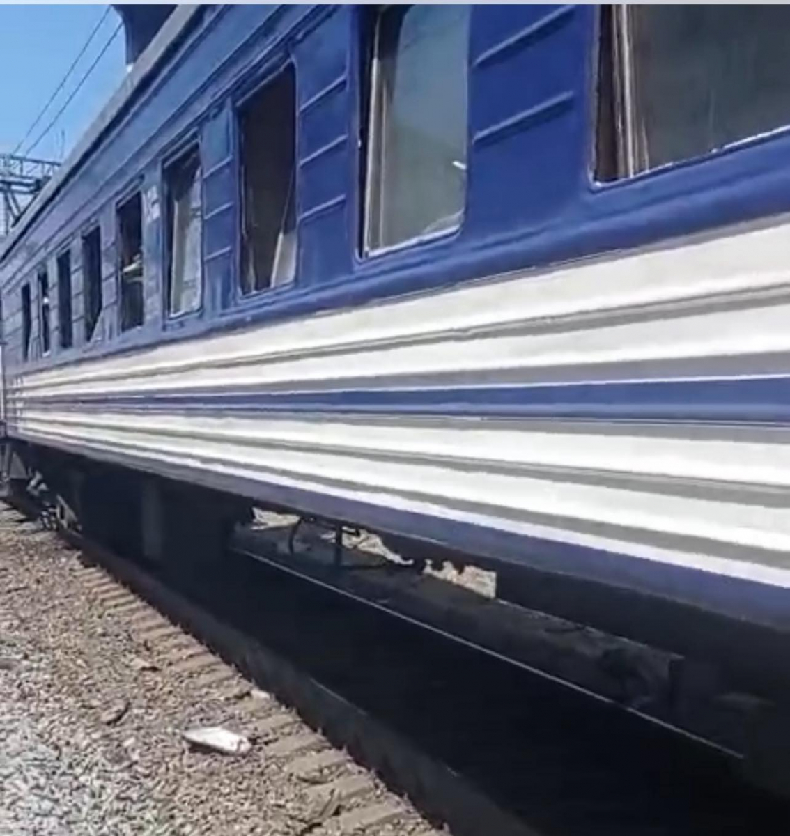 Трохи не доїхав до Запоріжжя - російські військові атакували пасажирський потяг (відео)