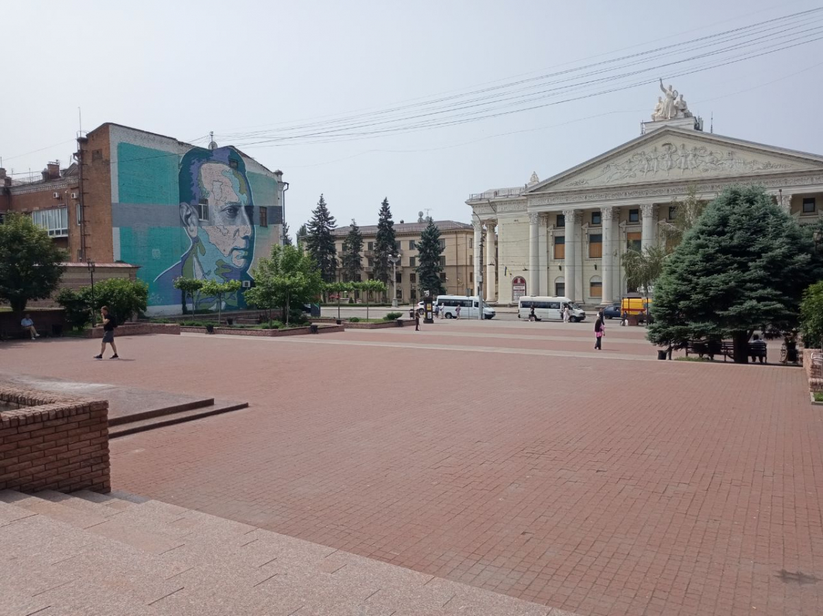 У головному театрі Запорізької області у п'ятницю 13-го покажуть прем'єру комедіі про цей день