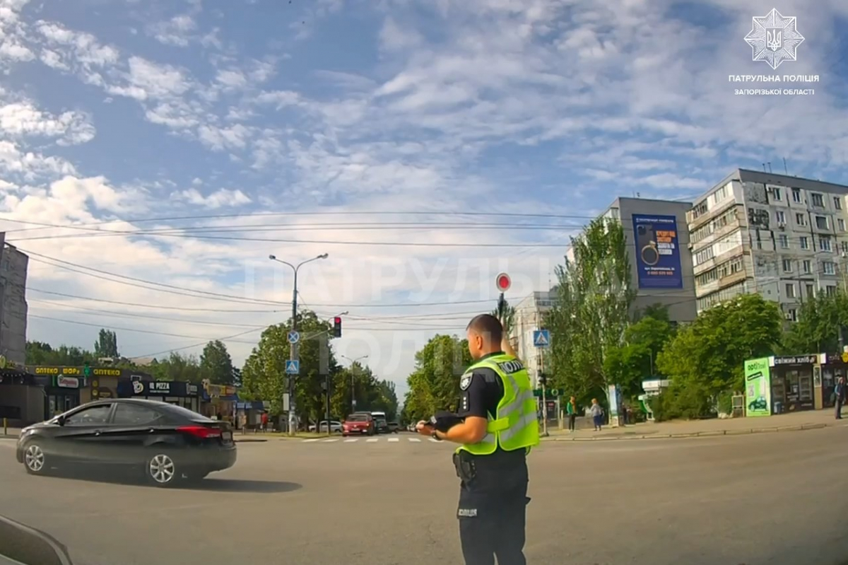 У Запоріжжі оштрафували водія за неповагу до загиблих героїв (фото, відео)