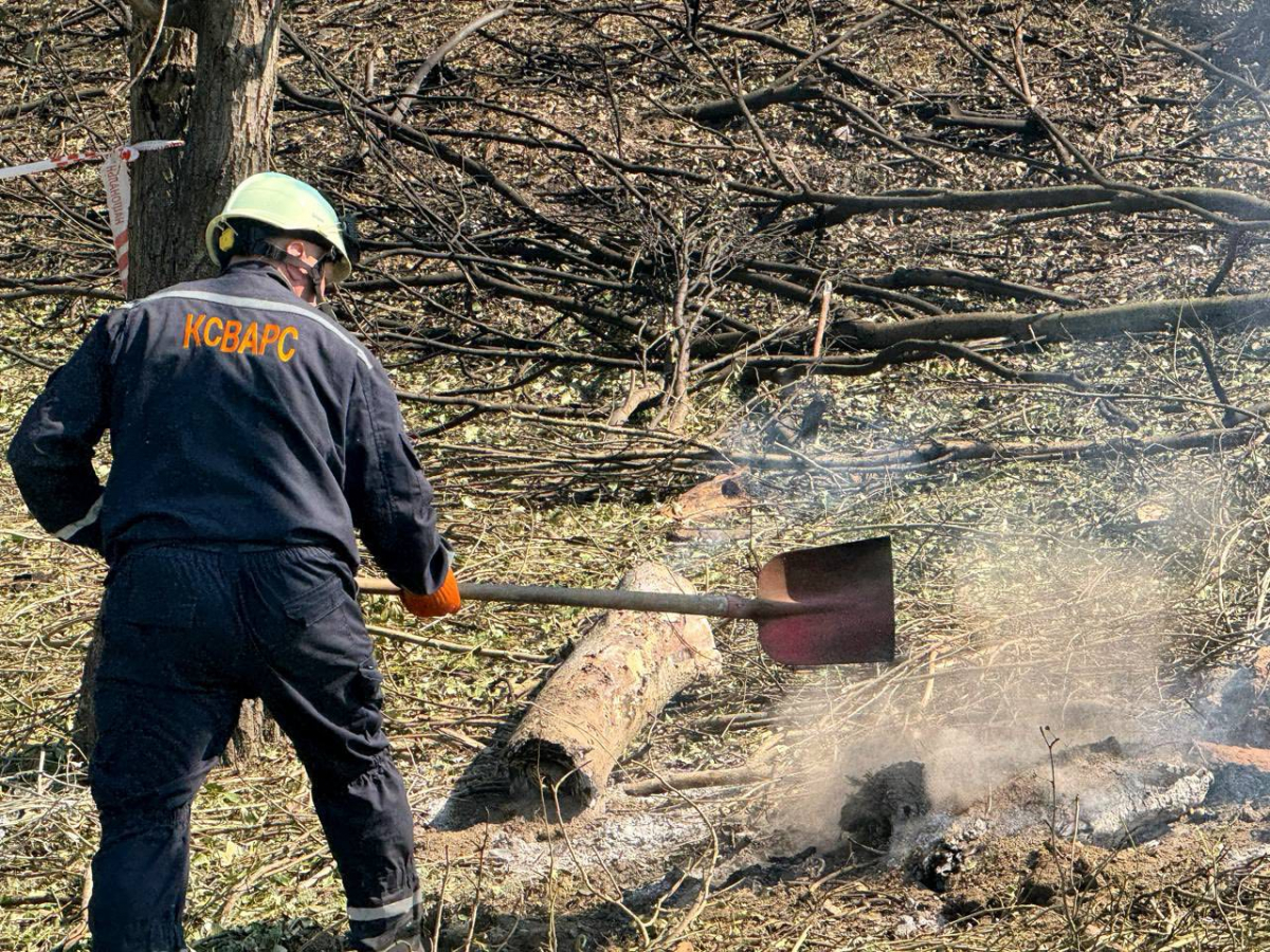 Внаслідок ракетного удару по Запоріжжю в одному з районів утворилась 9-метрова вирва - що кажуть екологи