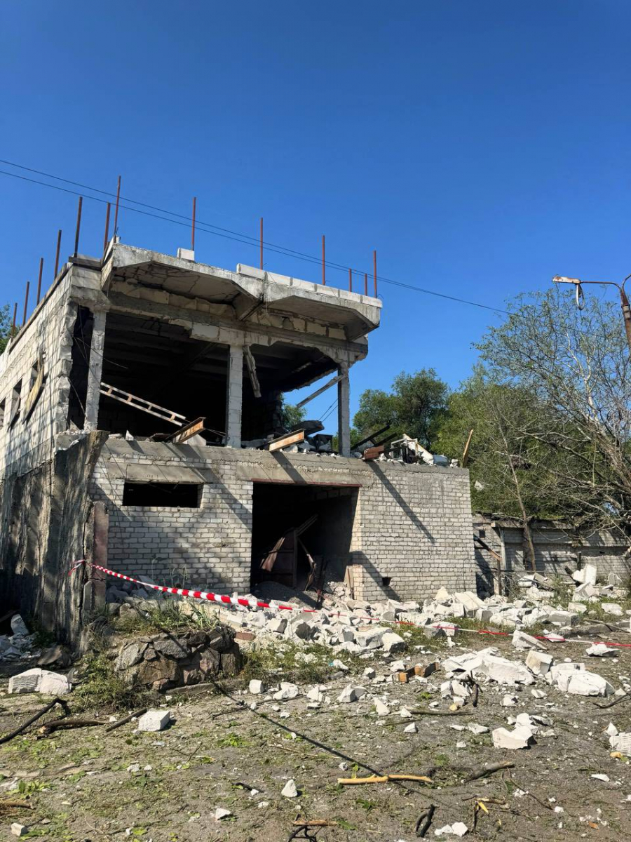 Внаслідок ракетного удару по Запоріжжю в одному з районів утворилась 9-метрова вирва - що кажуть екологи