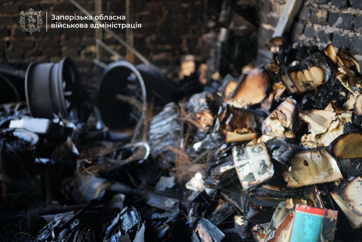 Вогонь та руїни замість тиші - росіяни вночі атакували Запоріжжя безпілотниками (фото, відео)
