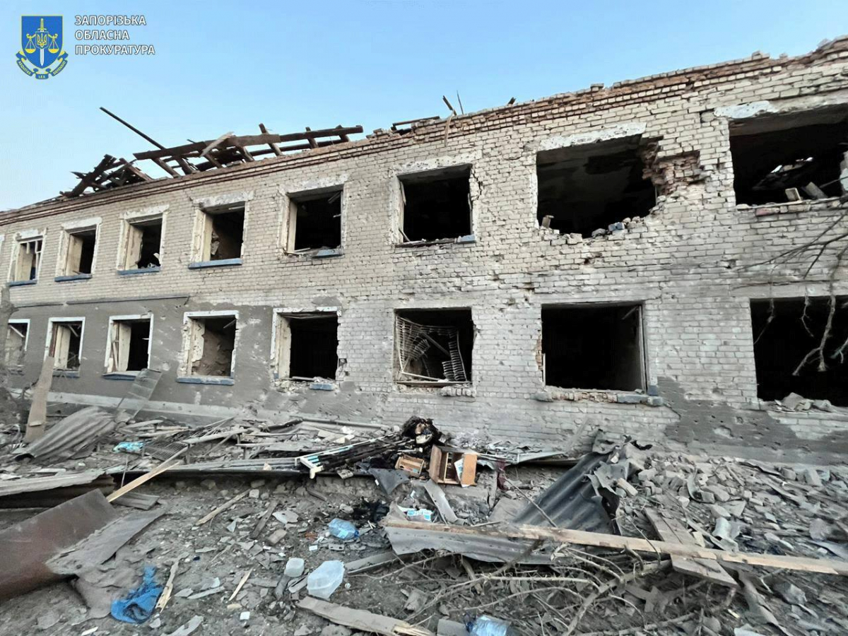 17 загиблих — росіяни вдарили чотирма авіабомбами по Біленьківській виправній колонії (фото, відео)