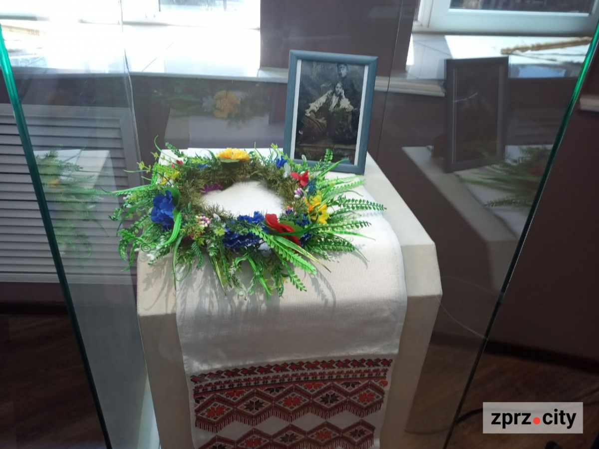 Артемівська сіль та пологівська кераміка - у запорізькому музеї показали символи України (фото)