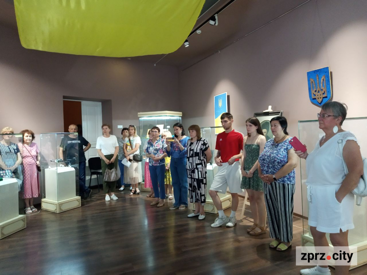 Артемівська сіль та пологівська кераміка - у запорізькому музеї показали символи України (фото)