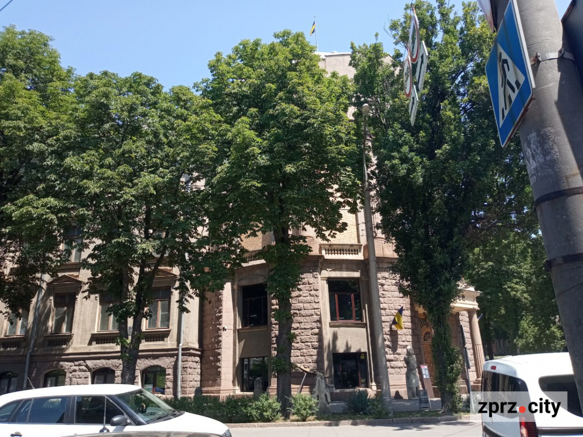 Артемівська сіль та пологівська кераміка - у запорізькому музеї показали символи України (фото)