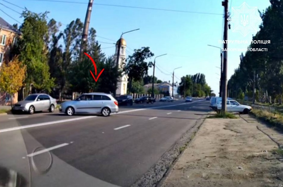 Повернув не там, де треба - у Запоріжжі порушника за кермом вирахували через соцмережі (фото, відео)