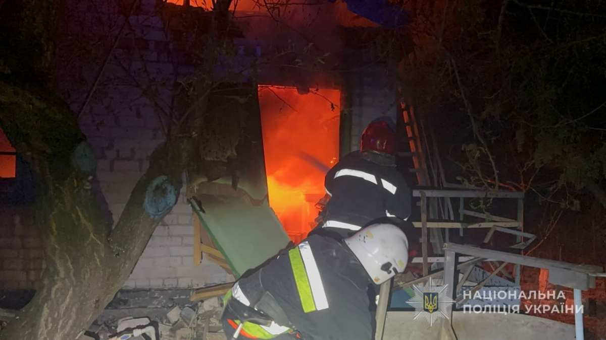 Росіяни обстріляли Запорізький район ФАБами вночі - у виправній колонії загинули 16 людей, 35 поранені