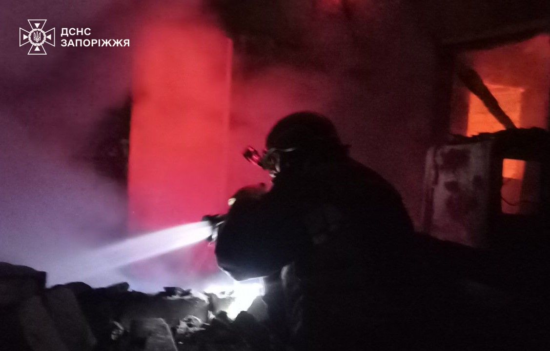Росіяни завдали понад 400 ударів - у Пологівському районі Запорізької області постраждали троє людей (фото) 