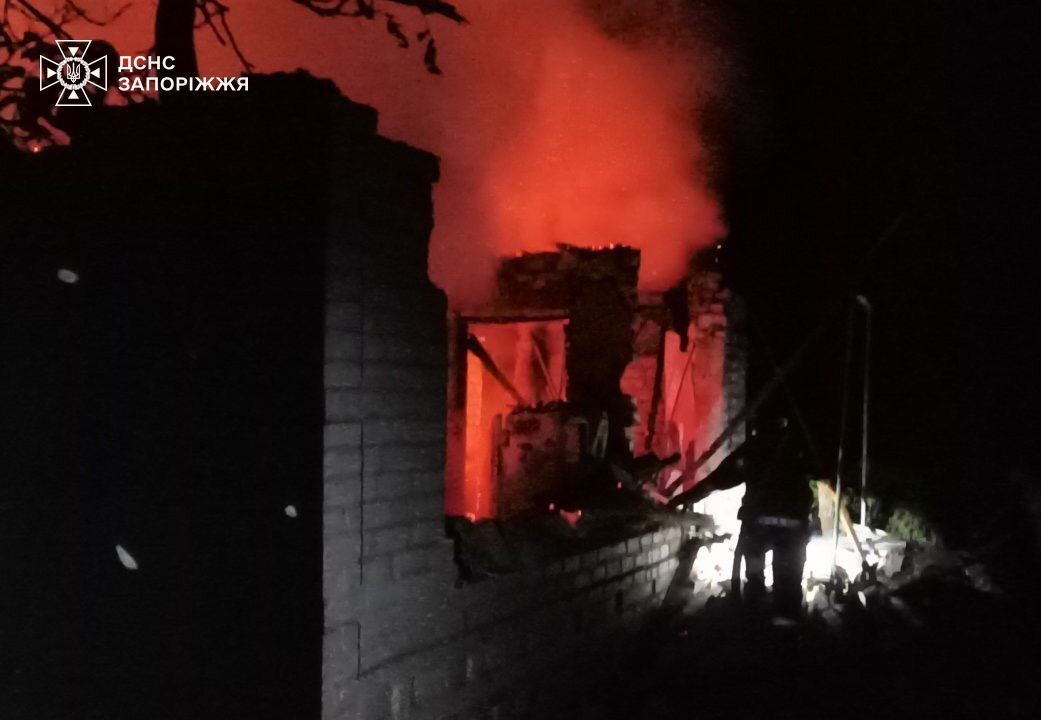 Росіяни завдали понад 400 ударів - у Пологівському районі Запорізької області постраждали троє людей (фото) 