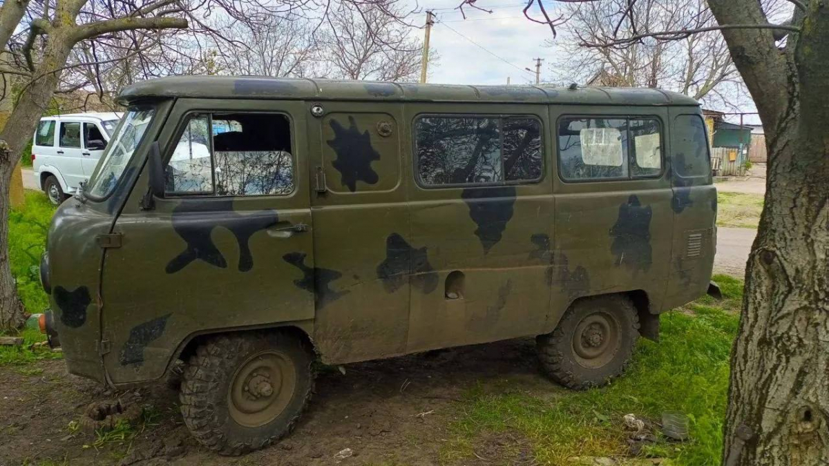 Сім років тюрми за "буханку" - у захопленому селі Запорізької області підлітки викрали УАЗ росіян