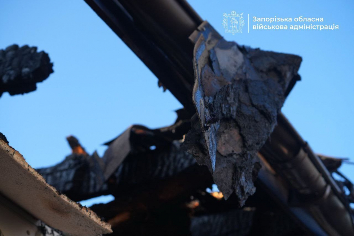 Три жінки постраждали — ворог масовано вдарив по Запорізькій області дронами та "градами" (фото)
