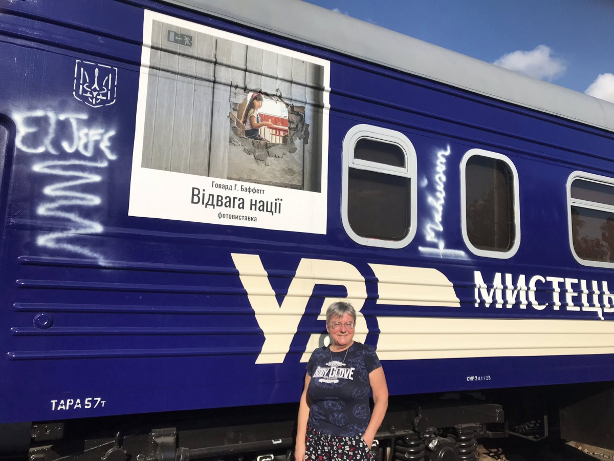 Виставка у вагонах - у Запоріжжя заїжджав мистецький поїзд (фото)