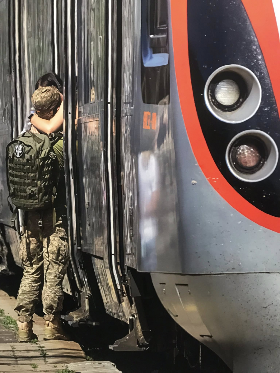 Виставка у вагонах - у Запоріжжя заїжджав мистецький поїзд (фото)