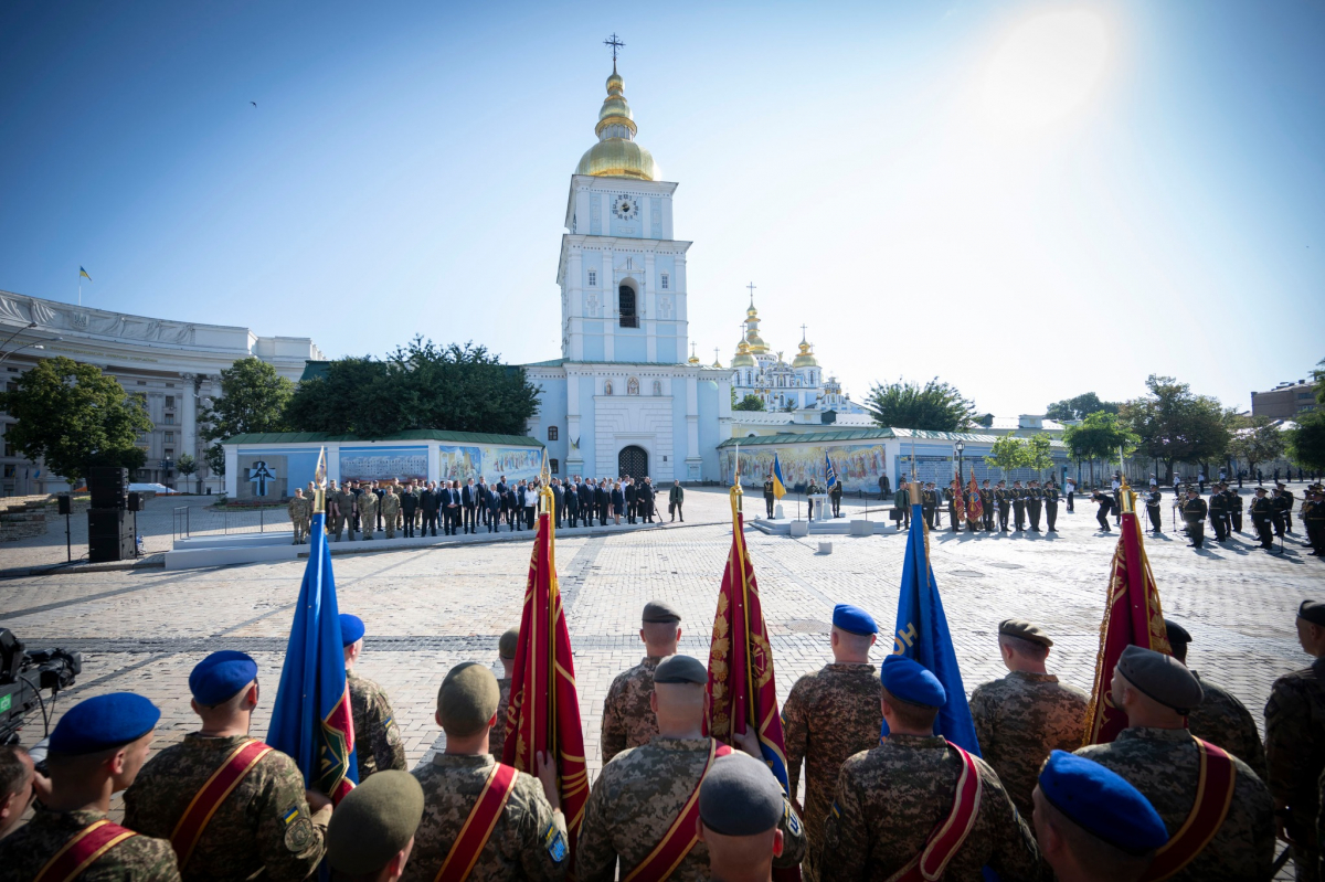 Запорізька бригада ТрО отримала почесне найменування та стрічку до бойового прапора (фото)