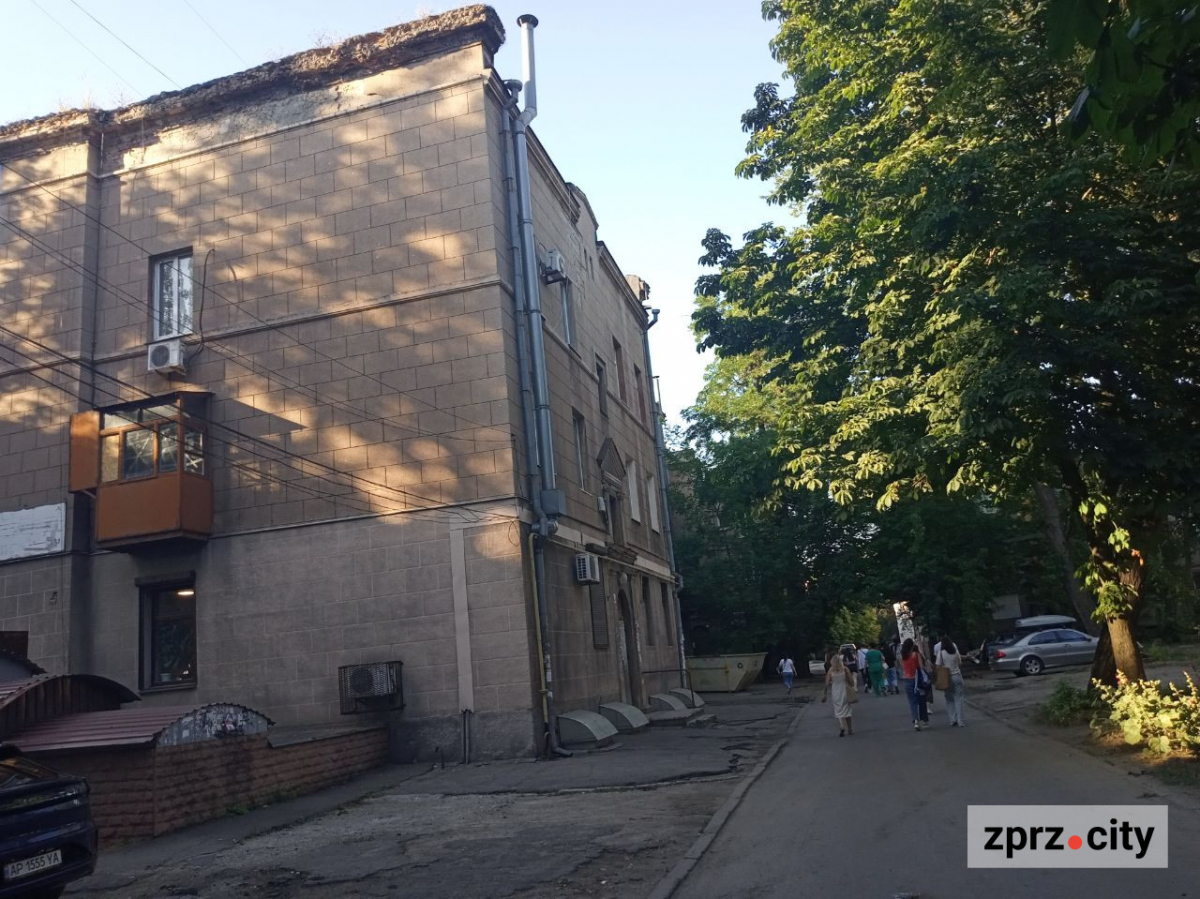 Запорізький музей провів безкоштовні екскурсії Шостим селищем - архітектурні цікавинки (фоторепортаж)