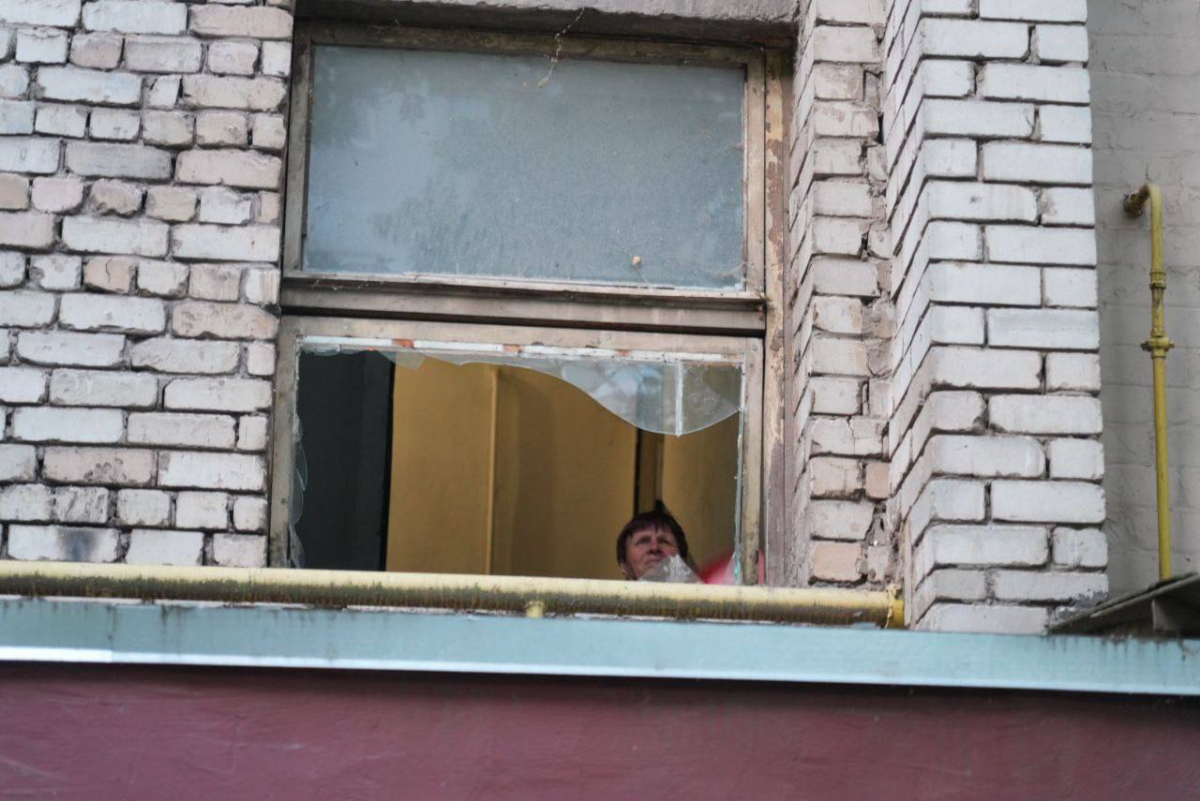 Завдали чотири удари - внаслідок нічного обстрілу росіян Запоріжжя та Запорізького району пошкоджено будинки та підприємство (фото, відео)