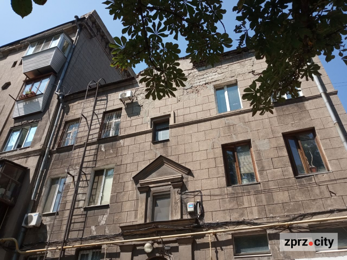 Архітектура, як у древньому світі, та інстаграмне місце - у Шостому селищі Запоріжжя можна побачити незвичайні будинки (фото)