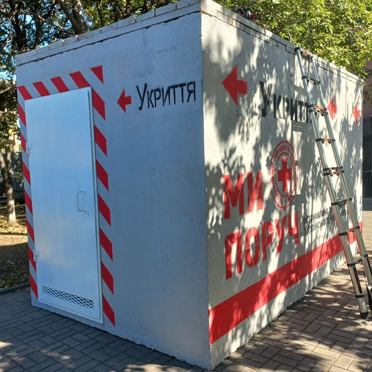 Безпека під час обстрілів - у Запоріжжі з'явилося ще одне модульне укриття (фото)