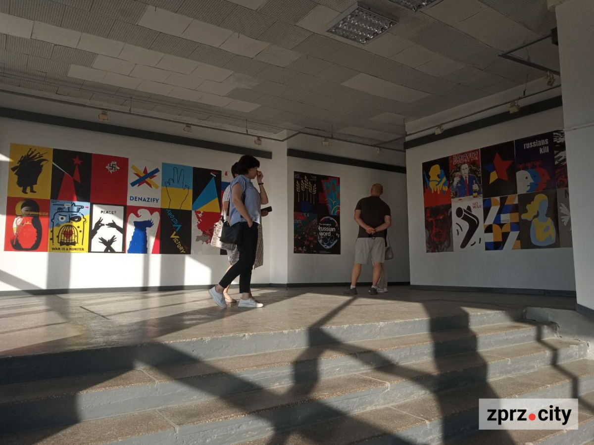 На місці Виставкової зали Спілки художників у Запоріжжі відкрили муніципальну галерею - фото