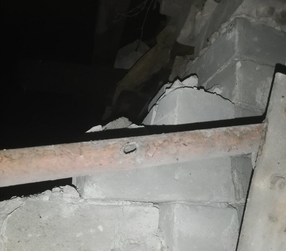 Обстріли зруйнували газопровід - у Запоріжжі мешканці приватного сектору та багатоповерхівки залишись без газу (фото)