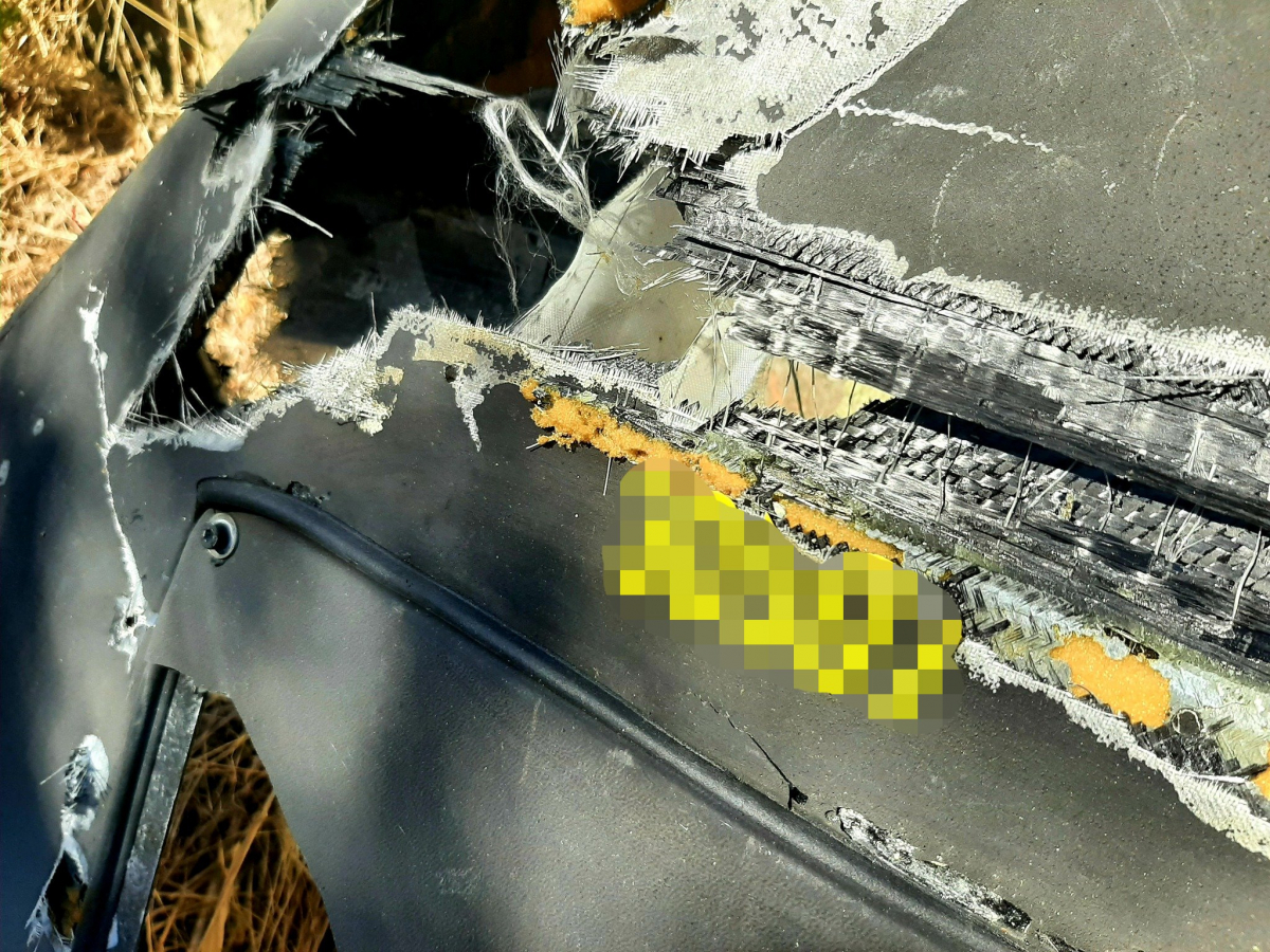 Перетворять війну на мистецтво – у Запоріжжі біля Хортиці знайшли крило «Шахеда» (фото)