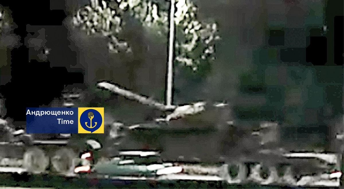 Рекордне цього літа - росія масово стягує важку техніку та боєприпаси на Запорізький напрям (фото, відео)