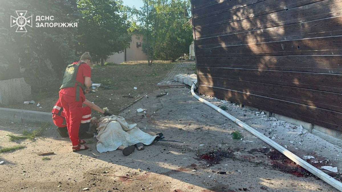 Російські окупанти вранці атакували авіацією Запорізький район - загинули люди, серед поранених є діти (фото)