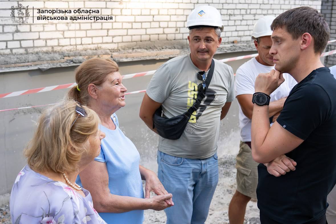 Відновили вісім поверхів з дев'яти - в Запоріжжі половина будівельних робіт у будинку на Запорізькій завершена (фото)