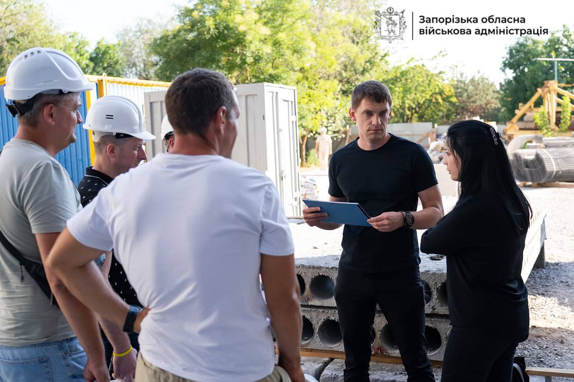 Відновили вісім поверхів з дев'яти - в Запоріжжі половина будівельних робіт у будинку на Запорізькій завершена (фото)