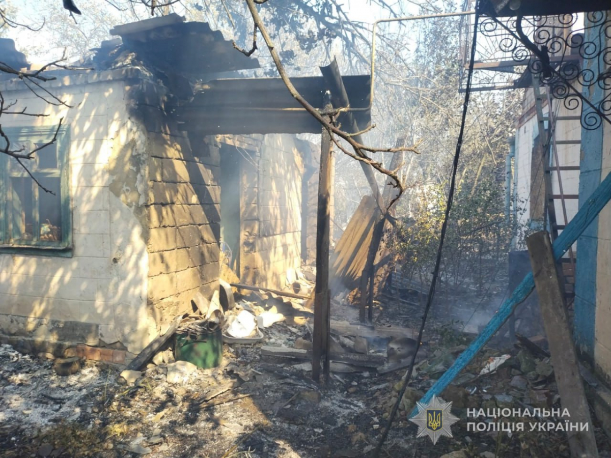 Влучили у школу та амбулаторію – внаслідок удару росіян у селі Запорізького району постраждали чоловік та жінка (фото, відео)