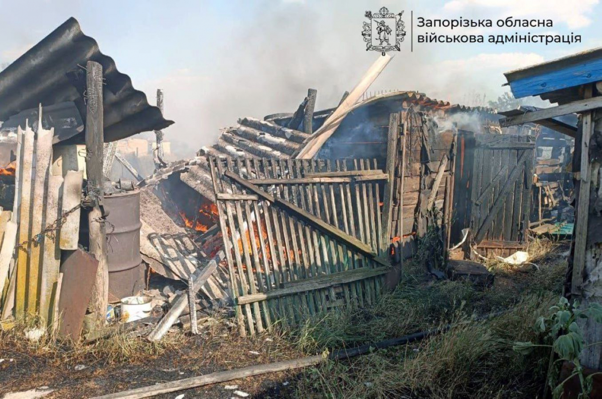 Ворог поцілив по приватній забудові в Запорізькій області, загинула жінка - наслідки обстрілів за добу