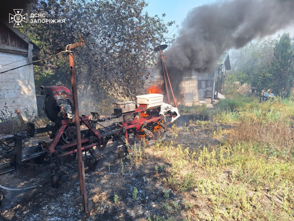 Ворог поцілив по приватній забудові в Запорізькій області, загинула жінка - наслідки обстрілів за добу