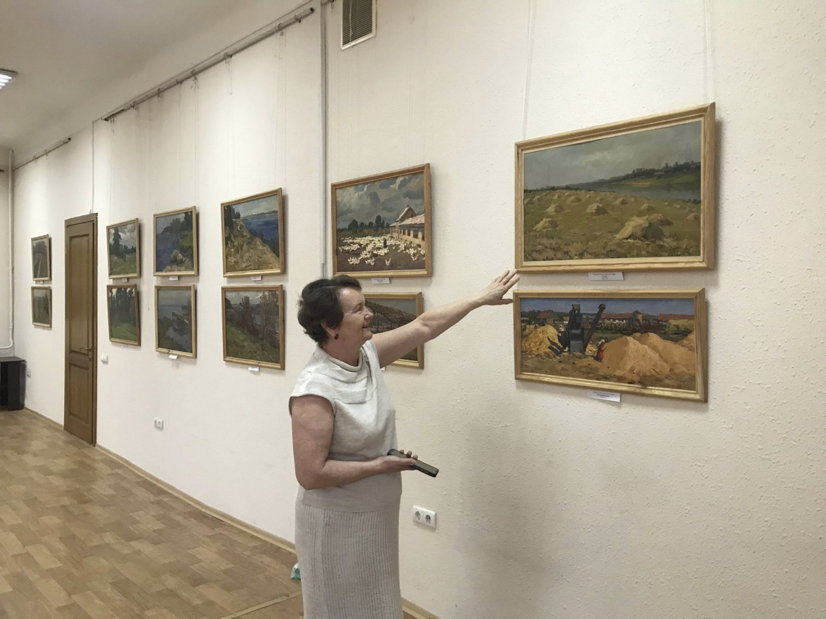 Втратив зір, але залишив світло на полотні - у Запоріжжі відкрилася виставка картин Михайла Гребеннікова (фото)