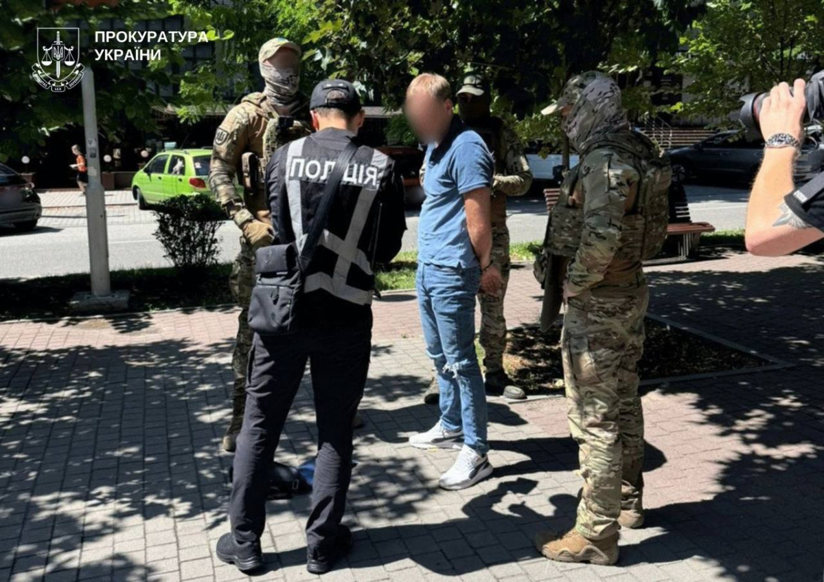 Агент ухилянтів - мешканець Запоріжжя наживався на "білих квитках"