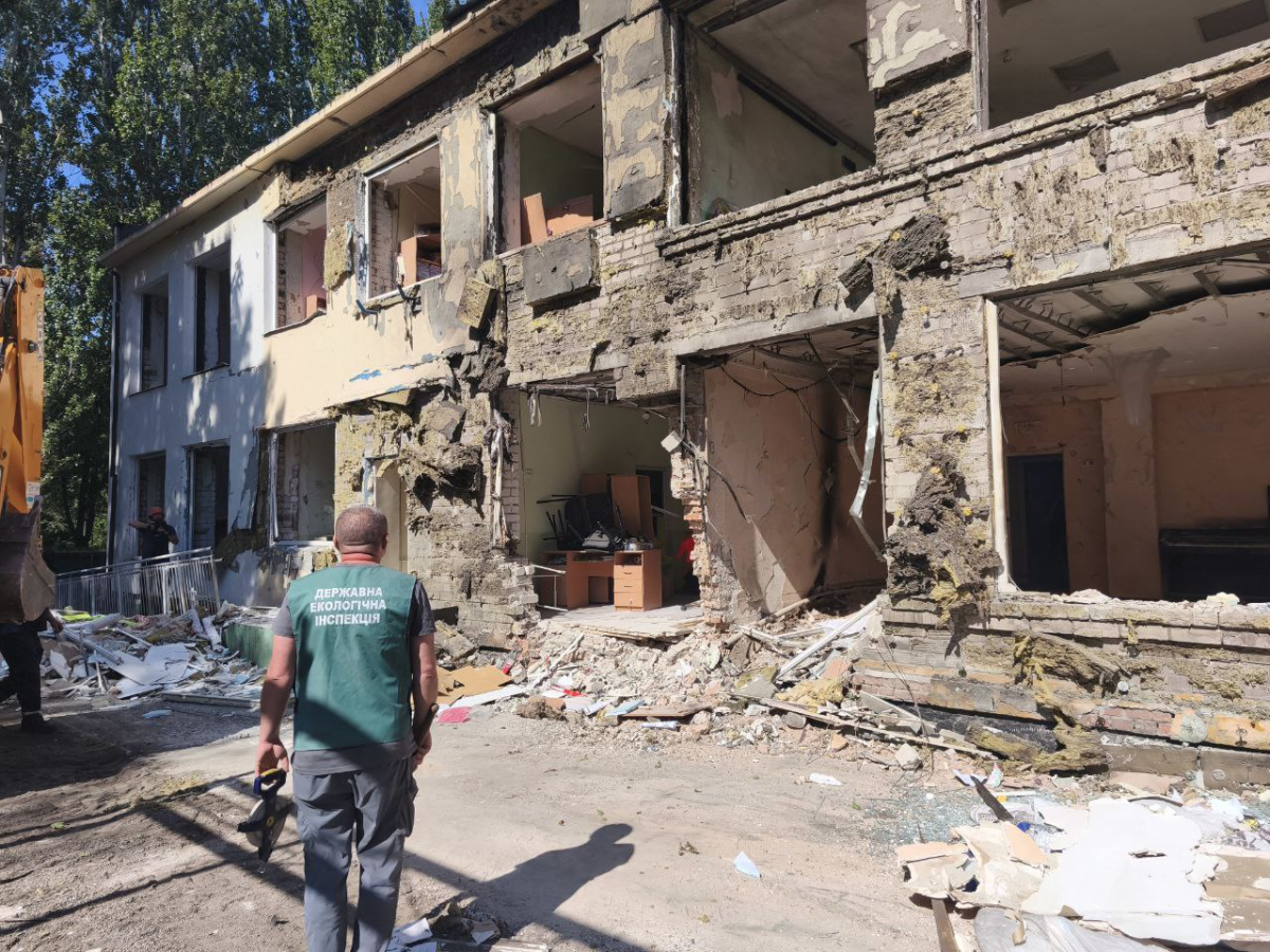 Екологи розповіли, які райони Запоріжжя найбільше постраждали під час ворожої атаки дронами у вихідні - фото