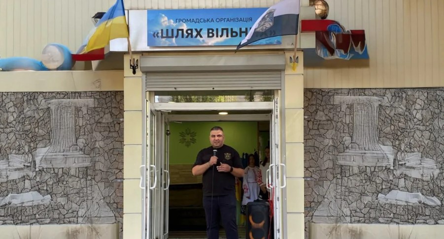 Гідність та підтримка - у Запоріжжі звільнений мешканець Бердянська створив центр для цивільних, що пережили російський полон