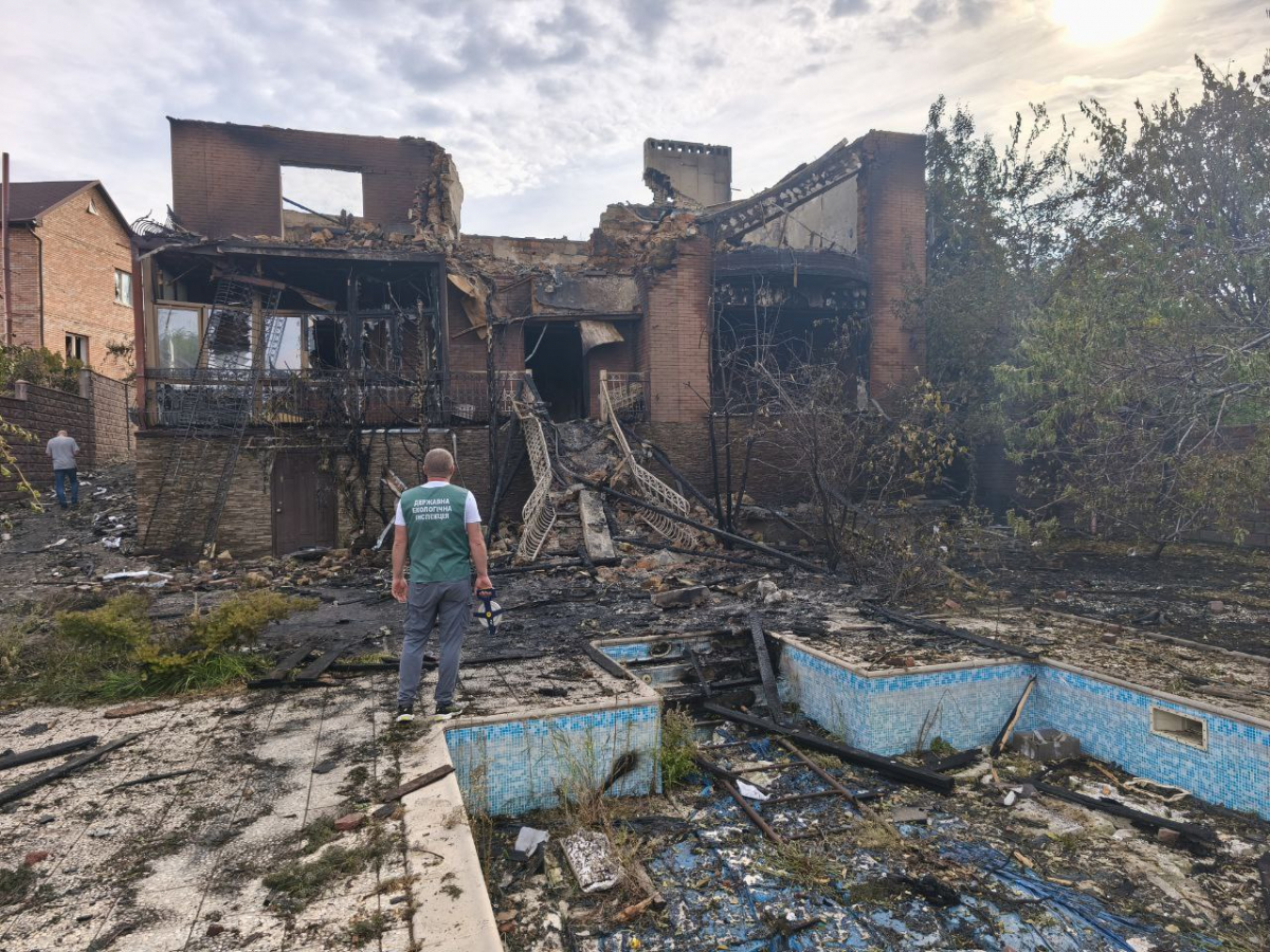 Масштабна шкода довкіллю – у Запоріжжі зафіксували забруднення території після удару російського дрона (фото)