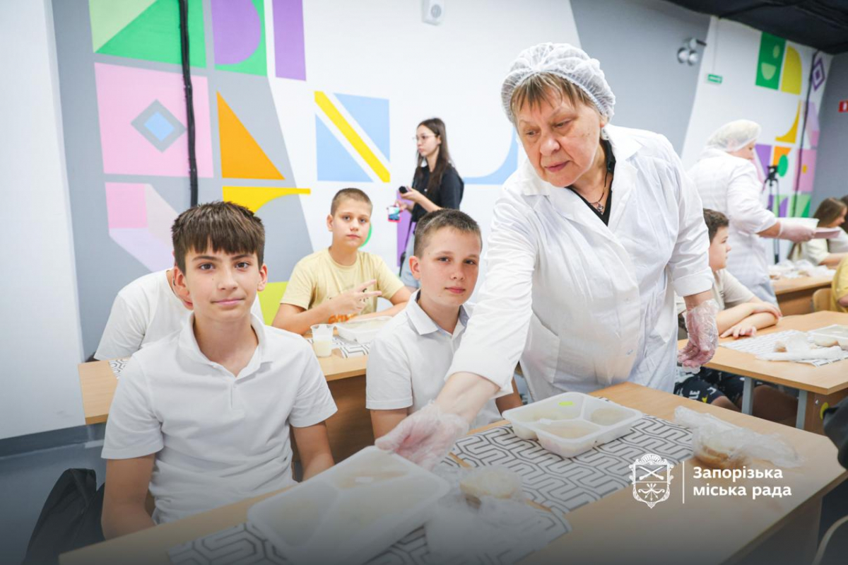 Скільки у Запоріжжі коштують шкільні обіди