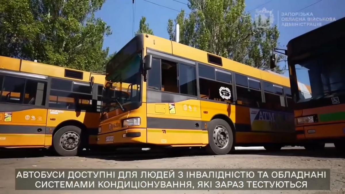 Транспорт з Італії вирушить на маршрути - в Запоріжжі ще шість автобусів готові до роботи (фото, відео)