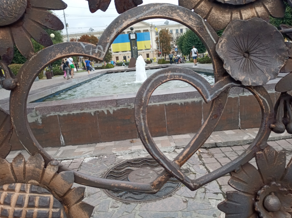 У Запоріжжі комунальники привели до ладу годинник з водою - які фонтани працюють у місті
