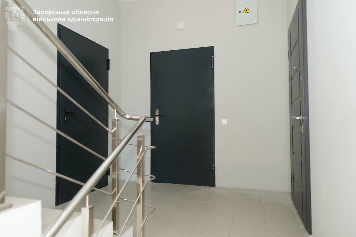 У Запоріжжі  на вулиці Сталеварів відновили будинок, зруйнований ворожим ударом у 2022 році