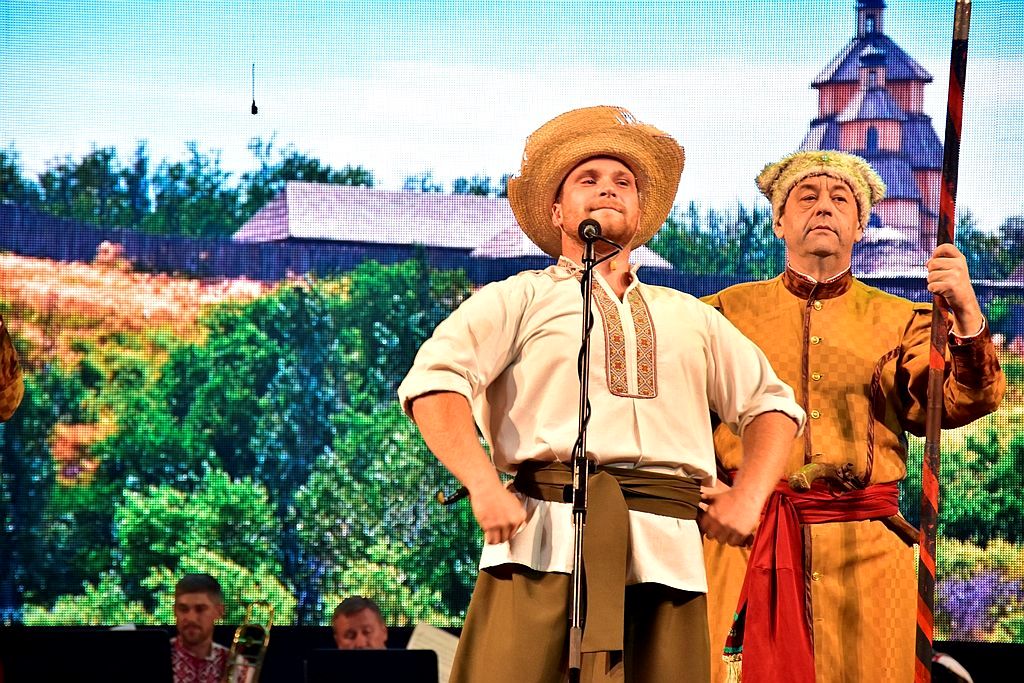 Вчилися бути козаками — музичний скетч запорізької філармонії занурив маленьких глядачів у героїчне минуле