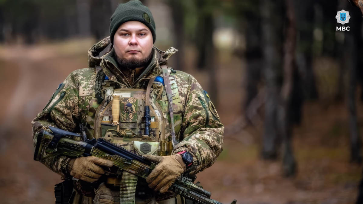 Від солдата до Героя - офіцер із Запоріжжя боронив позицію з побратимом майже три тижні (відео)