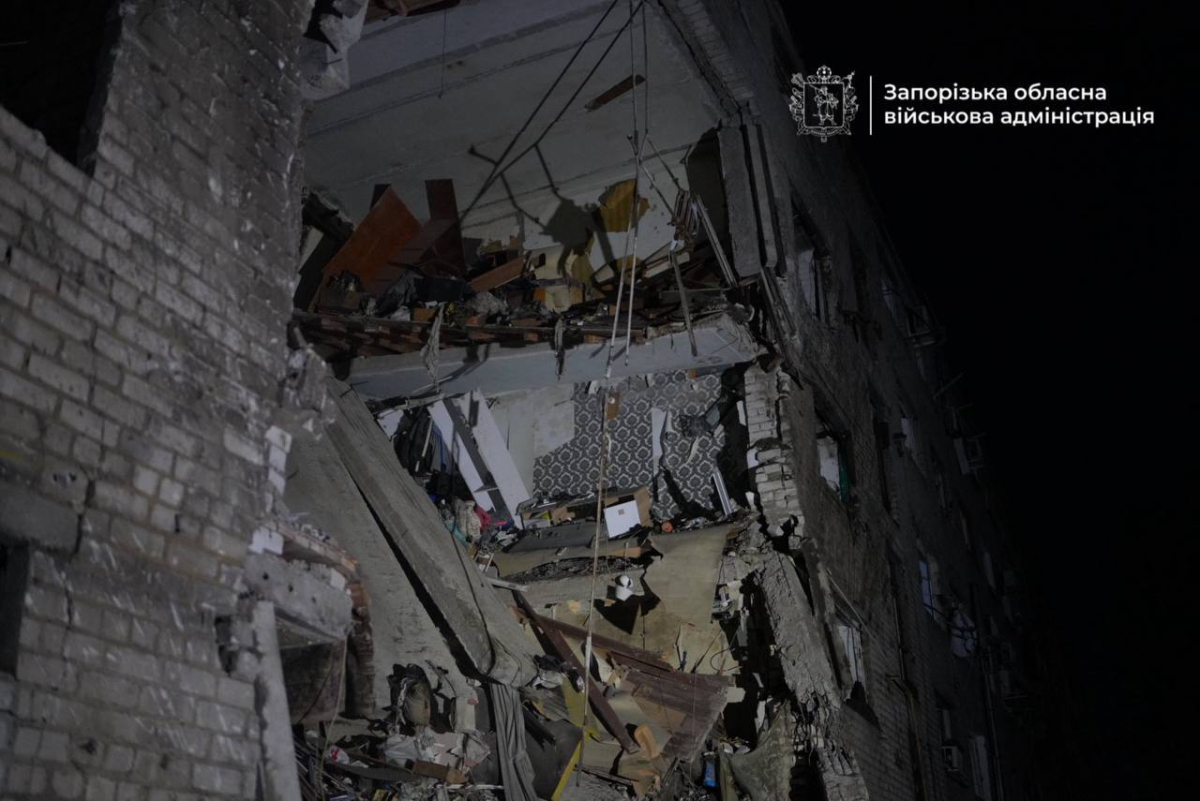 Масована атака на Запоріжжя та Запорізький район — є постраждалі, під завалами шукають людей (фото, відео)