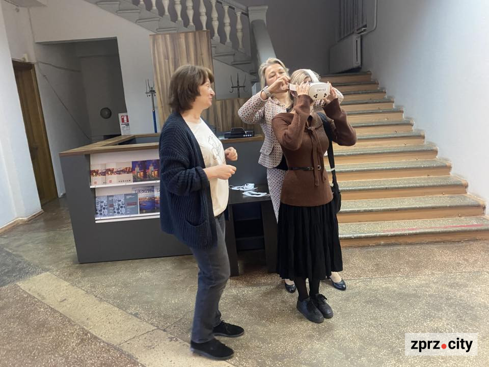 Мистецтво оживає – в художньому музеї Запоріжжя відкрили інтерактивну 3D-виставку з фантастичними образами (фото)