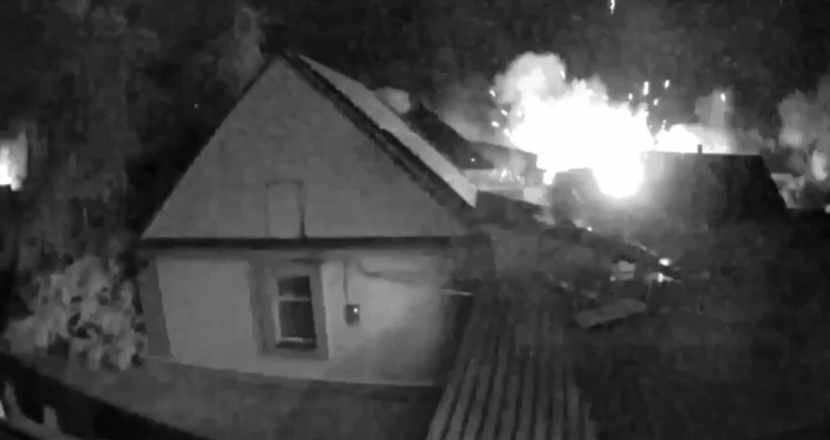 "Нарахували тридцять два взриви" - вночі армія рф накрила "Ураганом" громаду на Запоріжжі (відео)