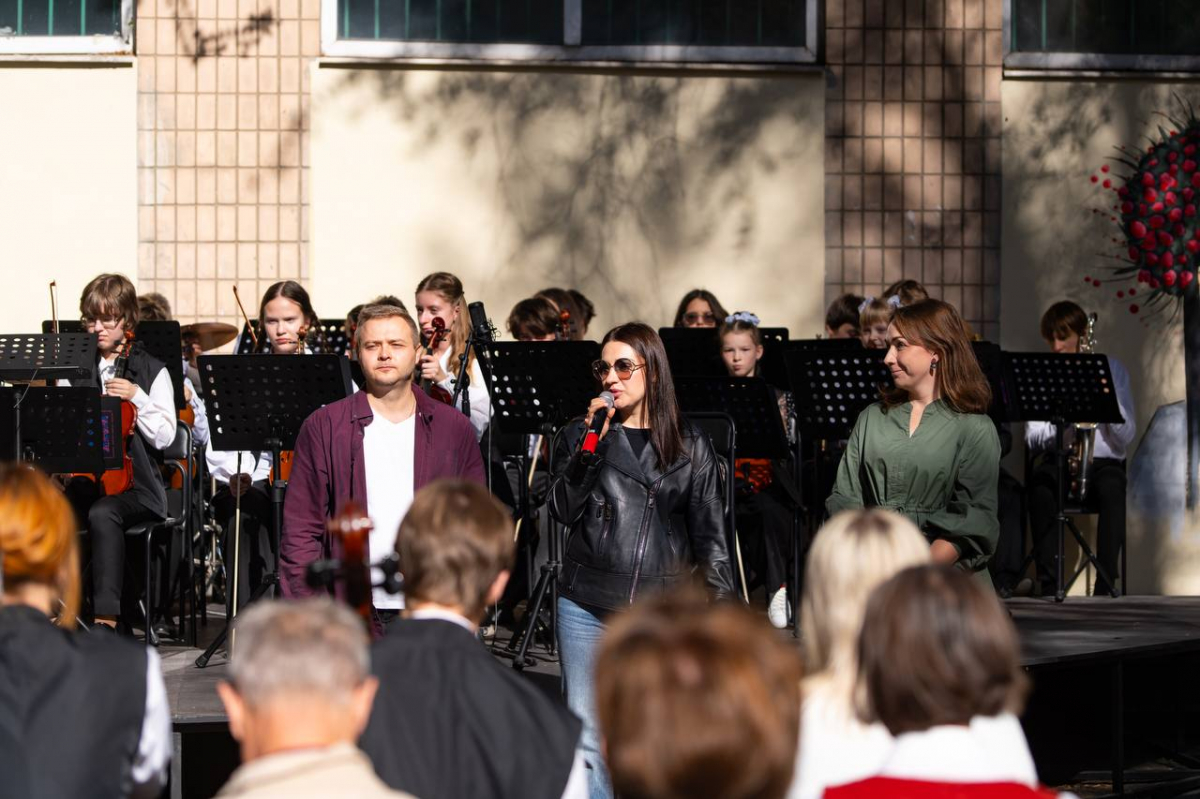 Новий арт-дворик у Запоріжжі — містяни отримали креативний простір під відкритим небом (фото)