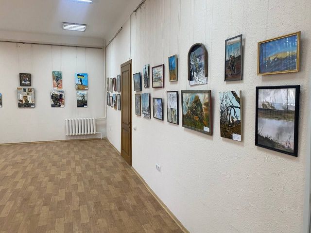 Оріхівський напрямок на полотнах - у Запоріжжі відкрили незвичайну виставку художника та військового (фото)