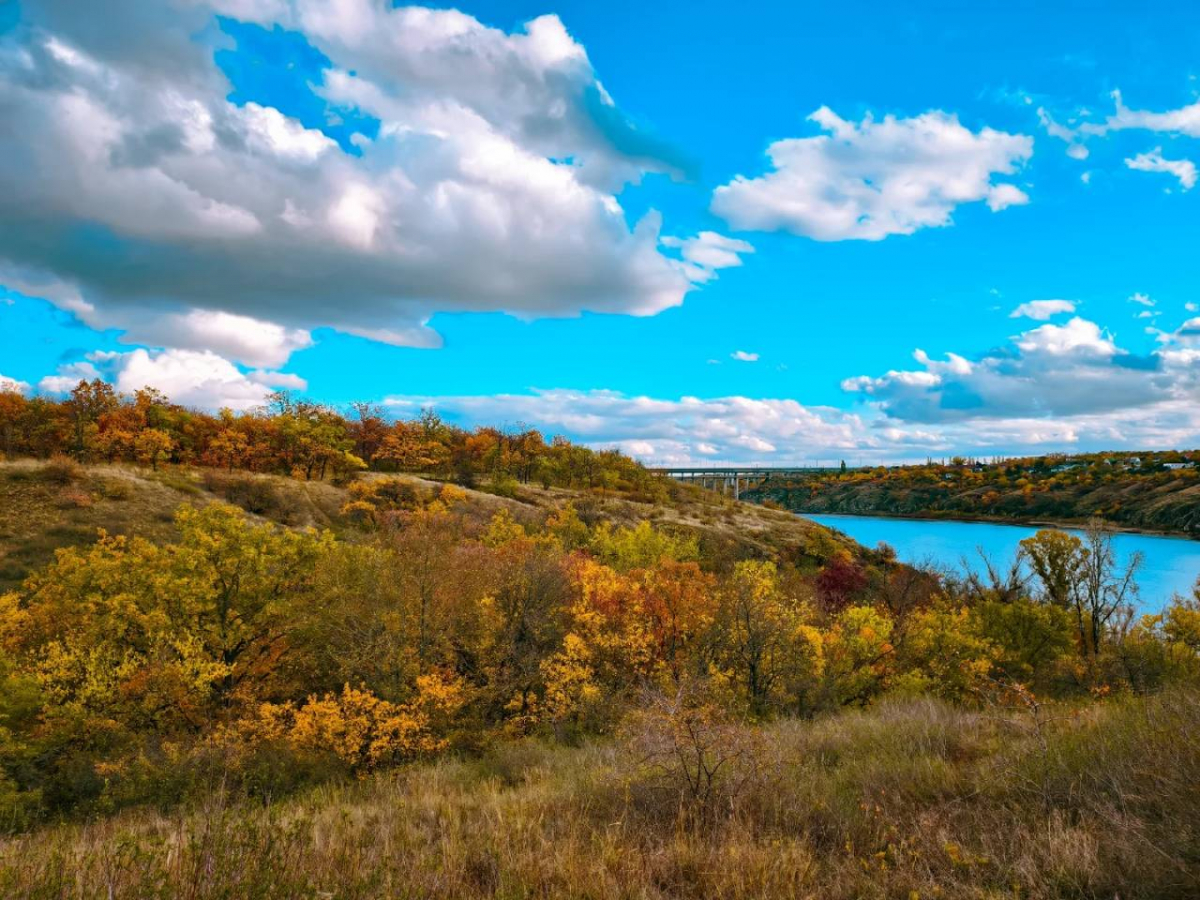 Осіннє тепло повертається — якою буде погода у Запоріжжі 1 і 2 листопада